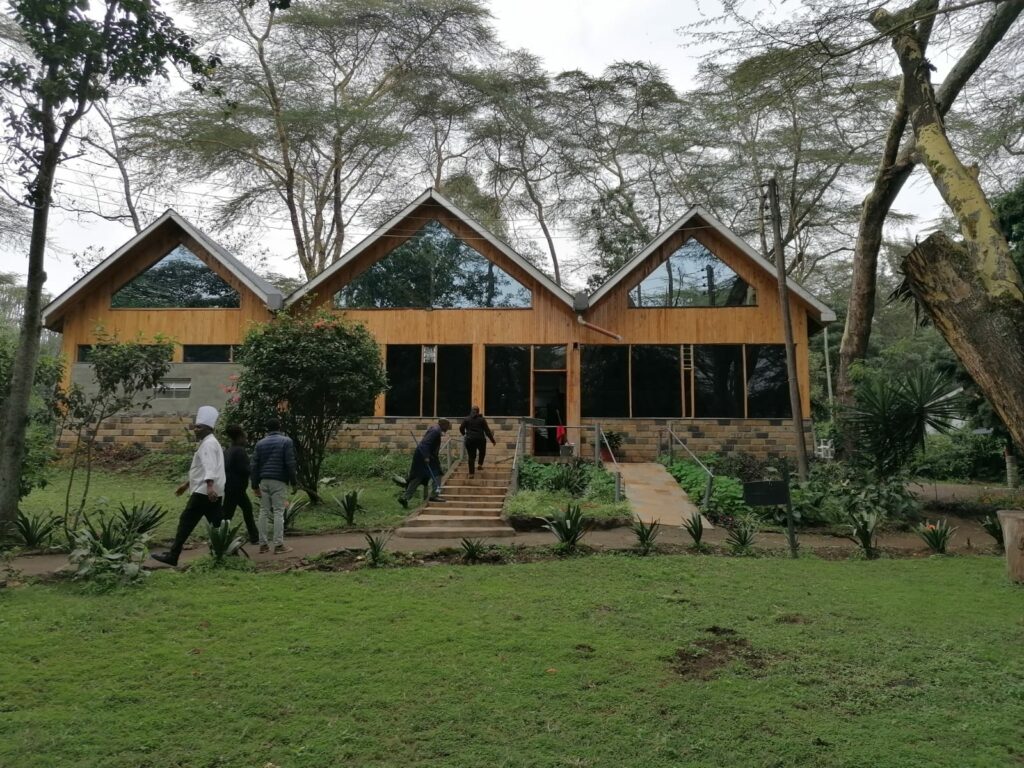 Reception Acceuil + petite boutique  Elsa Mere Kenya